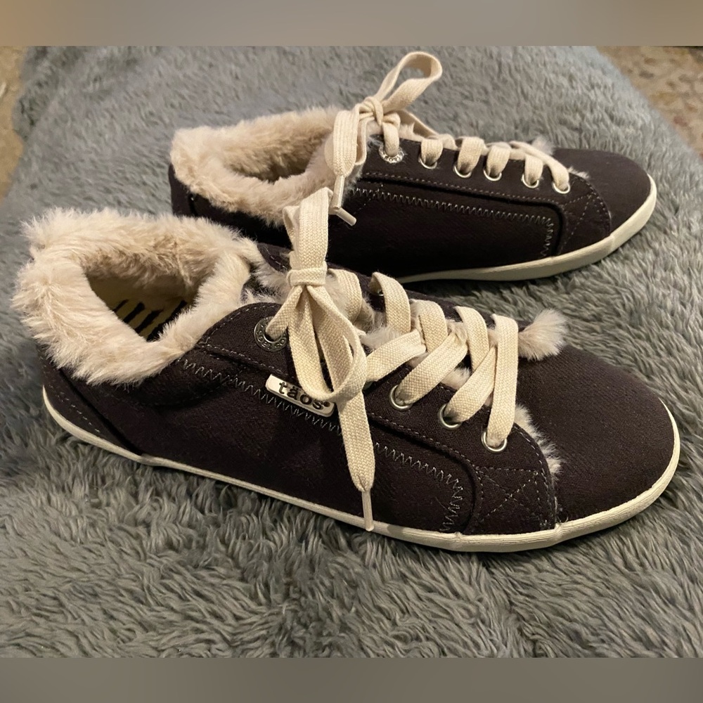 New, Taos, faux fur, lined, Sneakers